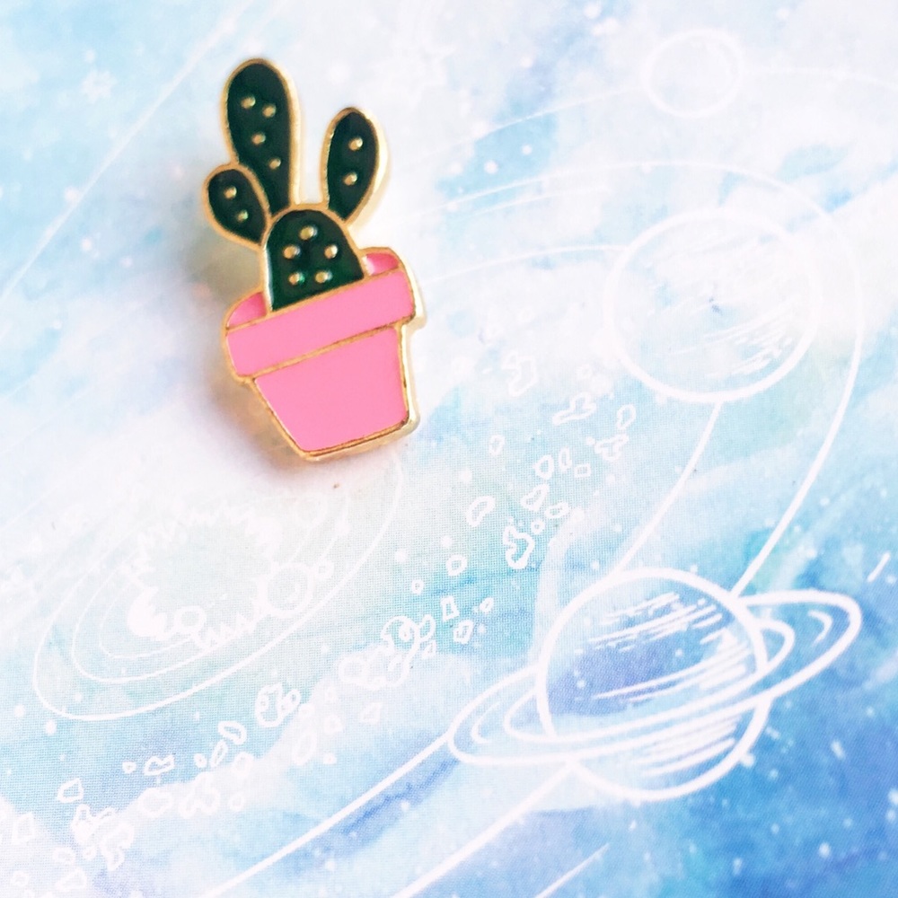 🎉✨ Cactus Pin ✨🎉 - Picture 3 of 5